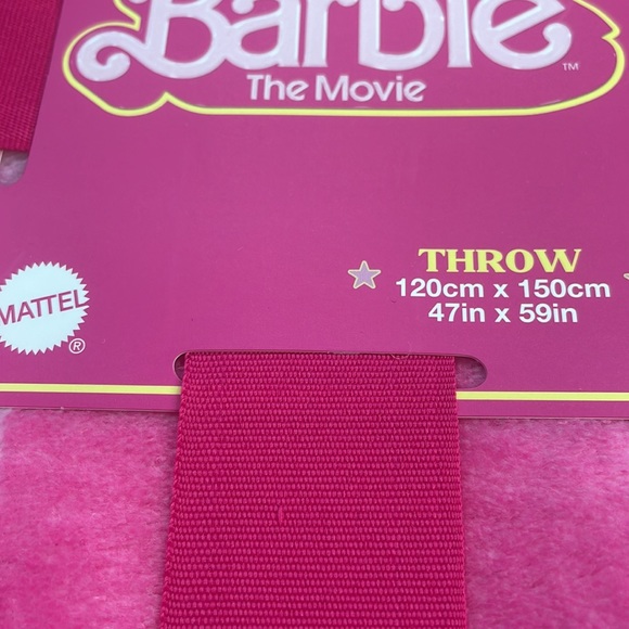 SOLD OUT 🫶 Barbie the Movie Blanket NEW Baby Pink Hot Pink Hearts 😍💕👸 - Picture 4 of 4